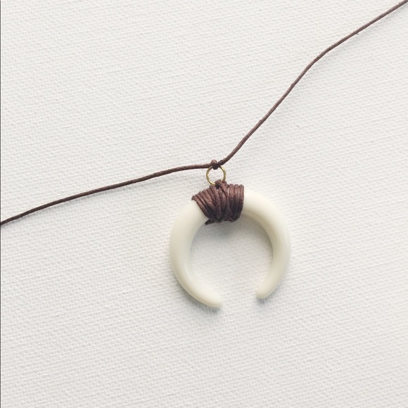 Jewelry - maya double horn necklace